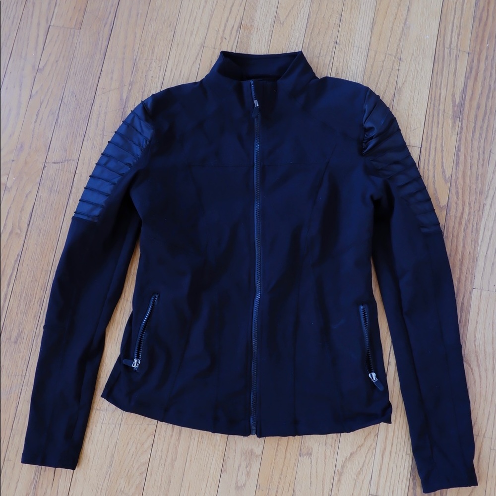Workout zip up